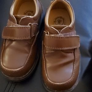 SZ 8 Brown Shoes